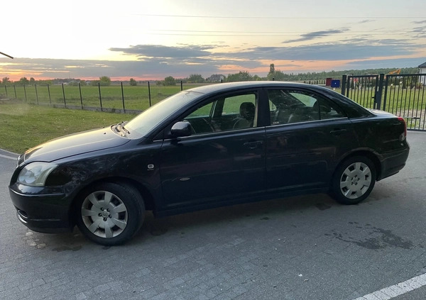 Toyota Avensis cena 9500 przebieg: 268500, rok produkcji 2004 z Warszawa małe 22